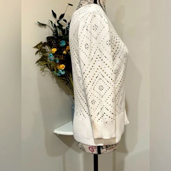 White House Black Market White Cardigan Gold/silver bead snap front closure sz M - Picture 3 of 8
